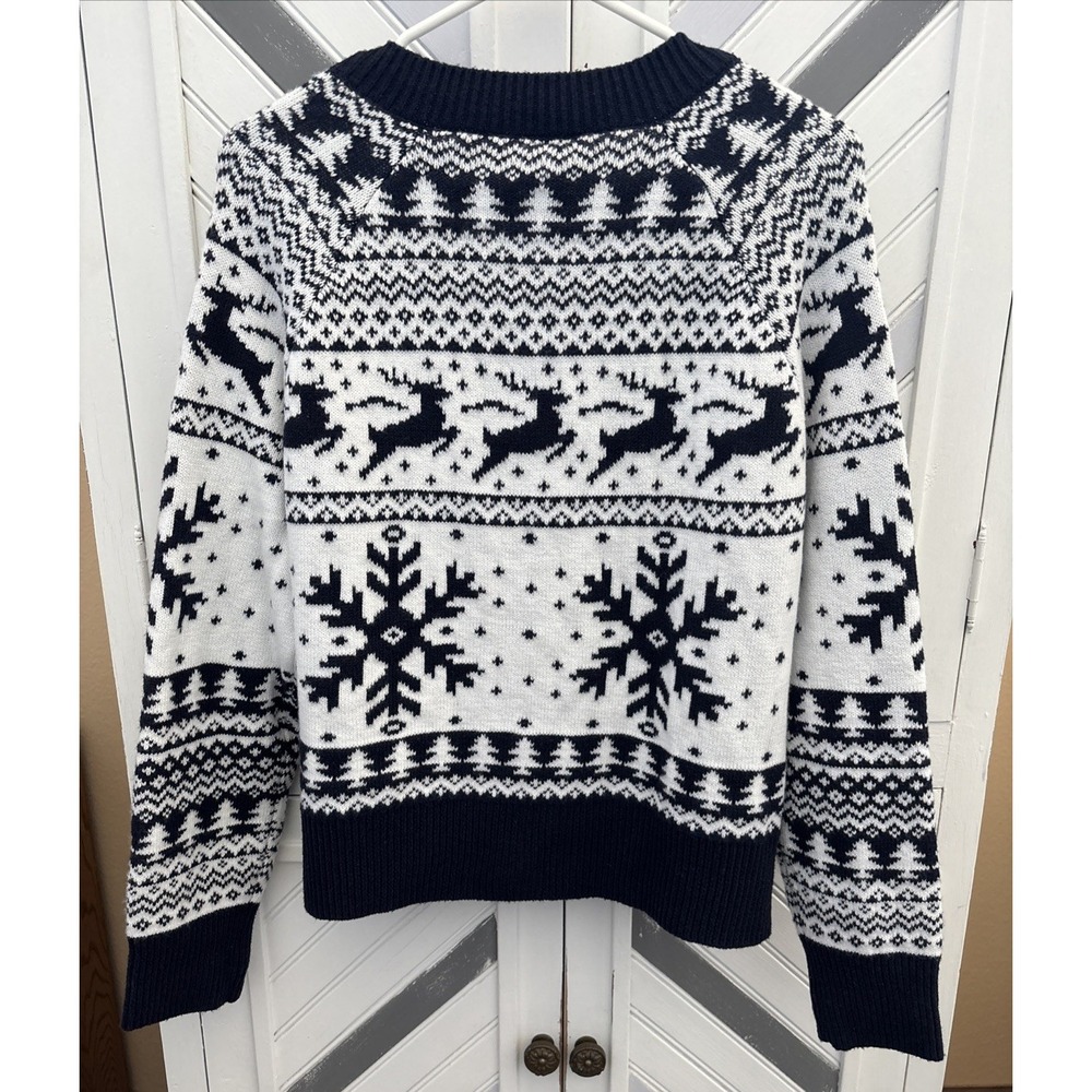 Dec. 25th Women's L NWT White Navy Snowflake Deer LS Button Up Knit Cardigan - Picture 9 of 15